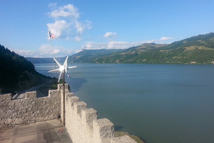 Rumunsko - Český Banát - pohled z Orlího hnízda na hladinu Dunaje